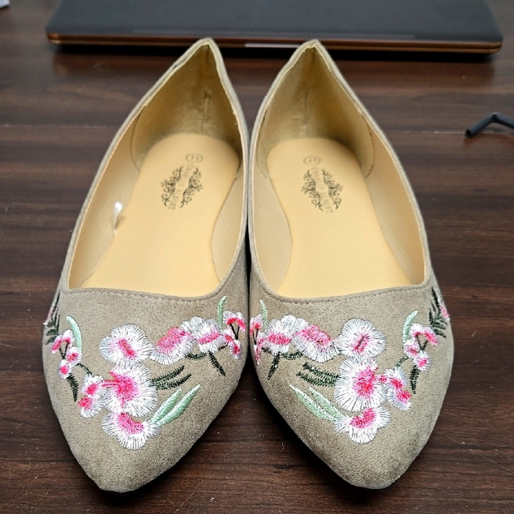 Charles Albert Size 6 Taupe Embroidered Floral Ballet Vegan Flats